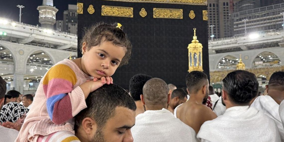 Bawa Anak Saat Umrah? Ini Hal Penting yang Wajid Orang Tua Perhatikan