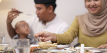 Sahur Bukan Sekadar Makan Sebelum Puasa, Ini Nilai Ibadahnya