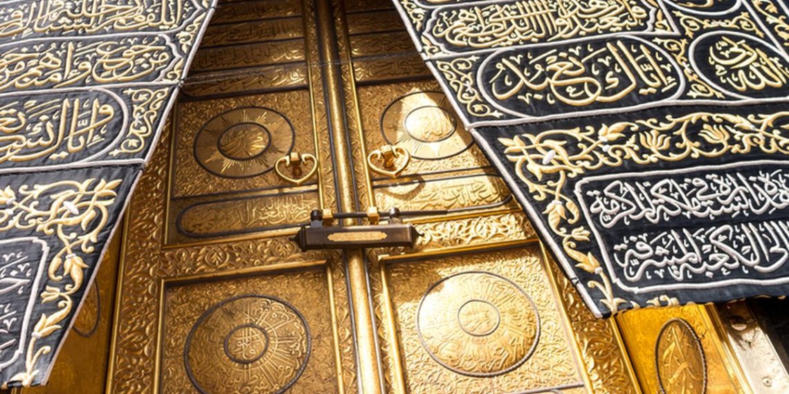 Pintu Ka’bah Ternyata Terbuat dari Emas Murni 280 Kg, Ini Sejarahnya