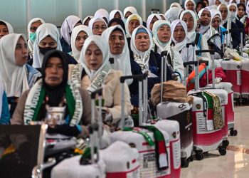 Tak Terlihat, Tapi Krusial: Begini Peran Penting Petugas Jaga Bagasi Jemaah Haji Tetap Aman