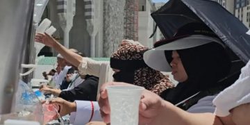 Jalani Ibadah Haji di Panas Terik? Lakukan Hal Ini Agar Tubuh Jemaah Tetap Terhidrasi!