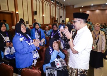 Menhaj Lepas Keberangkatan 391 Jemaah Kloter Pertama Haji 2026