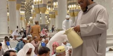 Kisah Keluarga Al Sindi, Setia Sajikan Teh Gratis di Masjid Nabawi Selama 70 Tahun