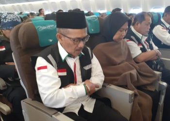 Panduan Salat di Pesawat untuk Jamaah Haji, dari Hukum hingga Tata Cara