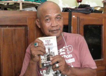 Dari Sempritan Parkir ke Tanah Suci: Kisah Sucipto, Jukir Purwokerto yang Menabung Belasan Tahun Demi Haji
