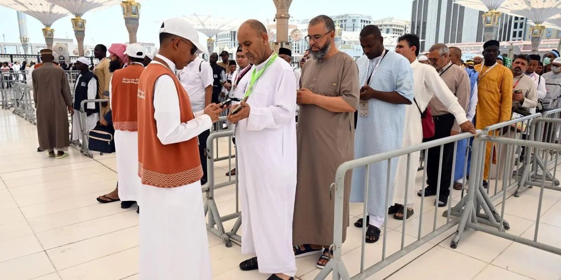 Dari Nusuk hingga Tawakkalna, Layanan untuk Jemaah Haji di Madinah Kini Serba Digital