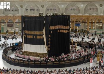 Ka’bah Kenakan Kiswah Baru Sambut Tahun Baru Islam 1448 H, Dibuat 11 Bulan dengan Benang Emas 24 Karat