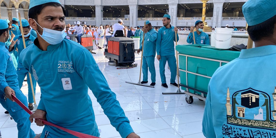 Begini Cara Arab Saudi Menjaga Kebersihan Masjidil Haram Sepanjang Waktu