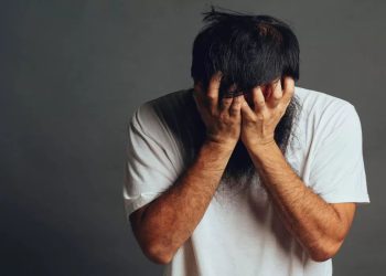 Ibadah Makin Berat dan Hati Sering Gelisah? Waspadai Tanda Mulai Jauh dari Allah SWT