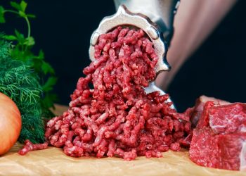 Dagingnya Sapi Giling Belum Tentu Langsung Halal, Ini 5 Titik Kritisnya