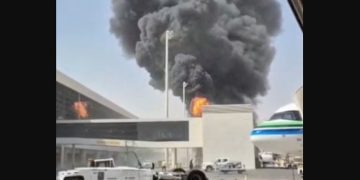 Riyadh Diserang, Sejumlah Negara Keluarkan Travel Warning ke Arab Saudi